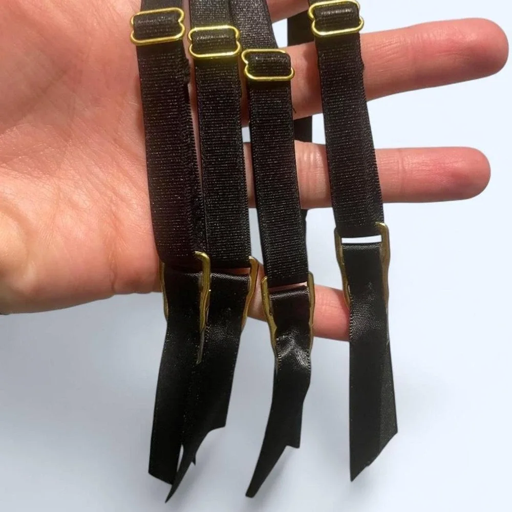 Black gather belt with gold hardware size XS
